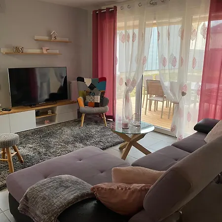 Holiday home Maison Recente A 15 Minutes Du Circuit Des 24 Du Mans *